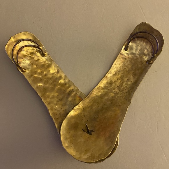 Vintage Brass -Tone Modernist, hammered Belt Buckle/ Sarong clasp w/ hinge. 13" - Picture 6 of 6